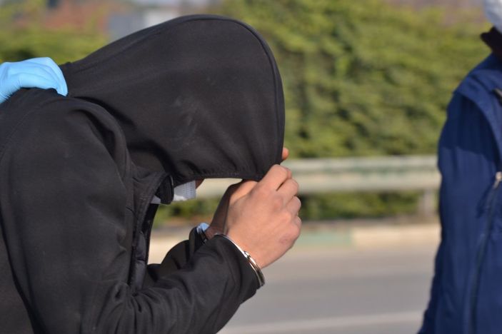 Kısıtlamada uyuşturucu ve silahla yakalandılar, 'Kimseye zararımız yok' dediler -5