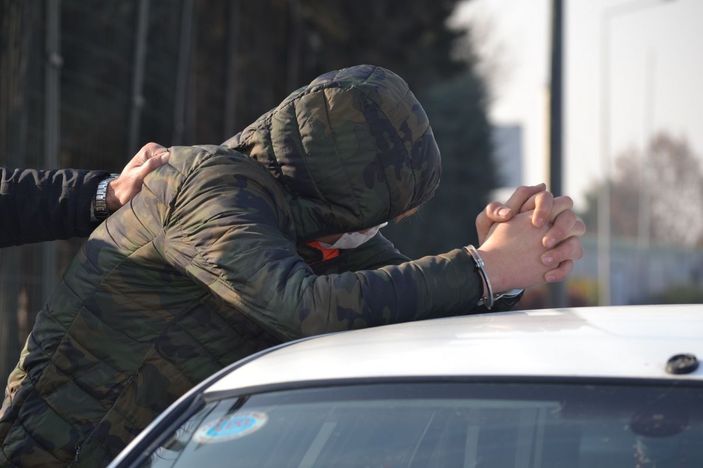 Kısıtlamada uyuşturucu ve silahla yakalandılar, 'Kimseye zararımız yok' dediler -1