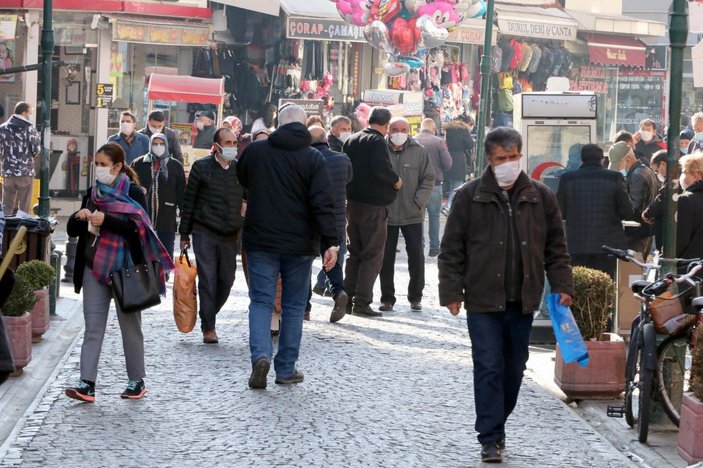 Eskişehir'de 2 günlük kısıtlama sonrası sokaklar doldu -6
