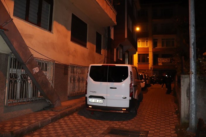 Zonguldak'ta genç kız, eski erkek arkadaşı tarafından bıçaklandı