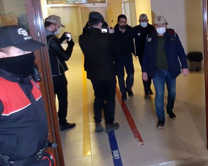 Yurt dışına kaçarken Edirne'de yakalanan DHKP-C'li avukat Ünsal, adliyeye sevk edildi -4