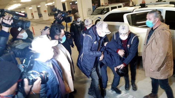 Yurt dışına kaçarken Edirne'de yakalanan DHKP-C'li avukat Ünsal, adliyeye sevk edildi -3