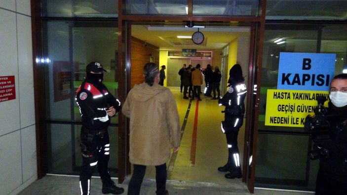 Yurt dışına kaçarken Edirne'de yakalanan DHKP-C'li avukat Ünsal, adliyeye sevk edildi -5