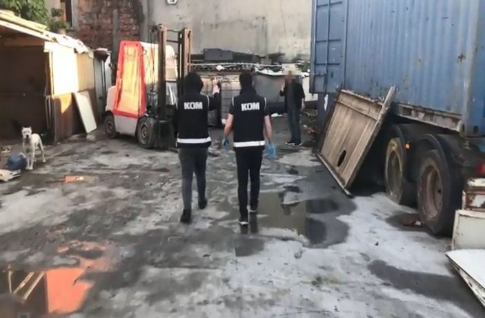 İstanbul'da 126 ton kaçak akaryakıt ele geçirildi -5