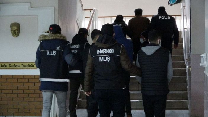 Muş polisinden uyuşturucu tacirlerine şafak operasyonu: 6 tutuklama -2