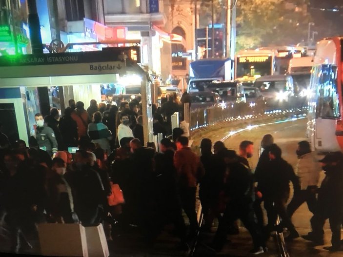 İstanbul'da tramvaylarda korkutan kalabalık  -3