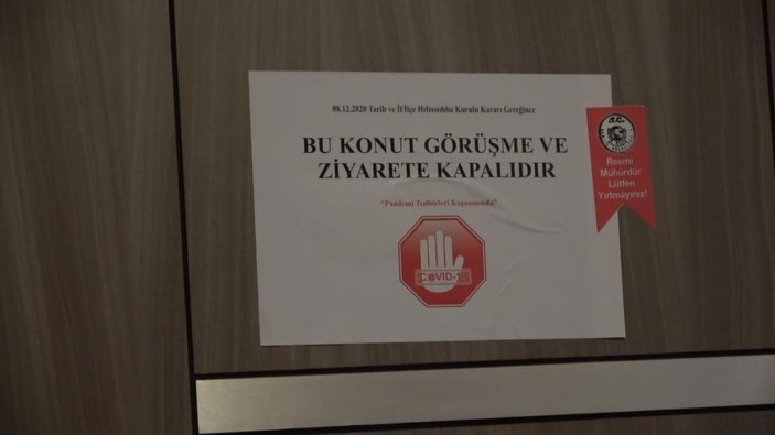 Balıkesir'de koronavirüs pozitif vakaların bulunduğu hanelere uyarısı yazısı asıldı -3