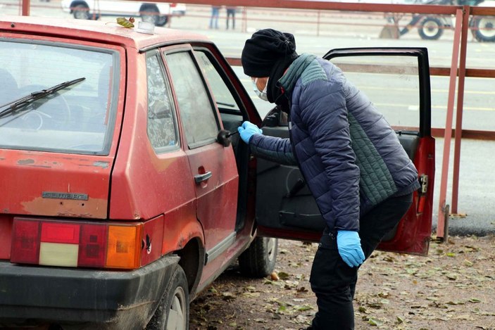 Çaldığı otomobili yakıtı bitince terk etti -2