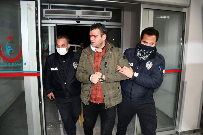 Aksaray'da alkollü kişi, kendisini yakalayan polislere ve gazetecilere hakaretler savurdu