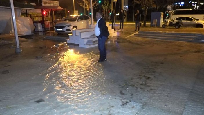 Antalya’da sağanak nedeniyle birçok iş yerini su bastı -5
