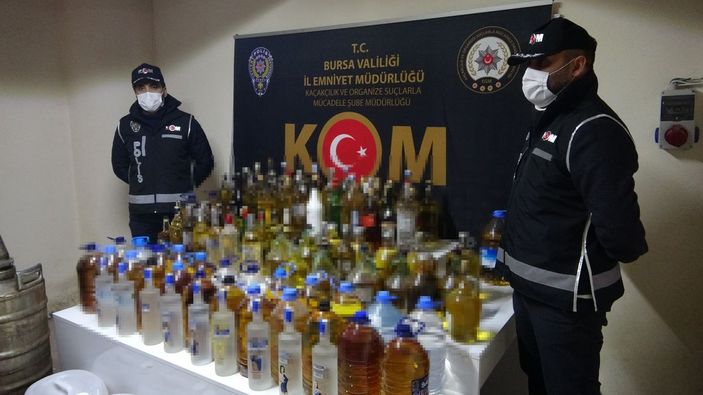 Bursa'da 420 litre sahte içki ele geçirildi -3