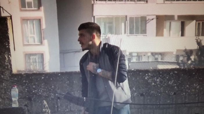 i Kahramanmaraş'ta bir genç, abisinin aracını kurşunladıktan sonra intihara kalkıştı