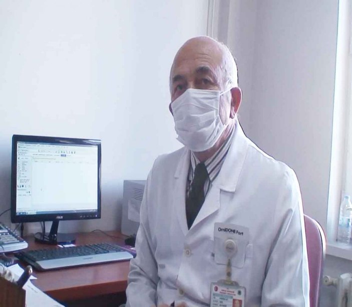 Pandemide emekli olmak istemeyen doktora, imza kampanyalı destek -8