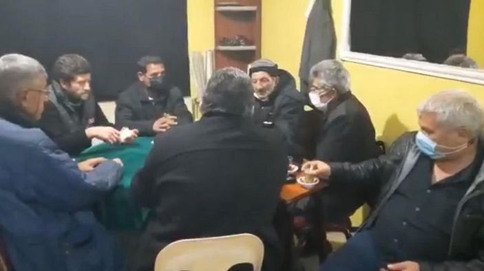 Eski dernek binasında kumar oynarken yakalanan 25 kişiye 78 bin 750 lira ceza -6
