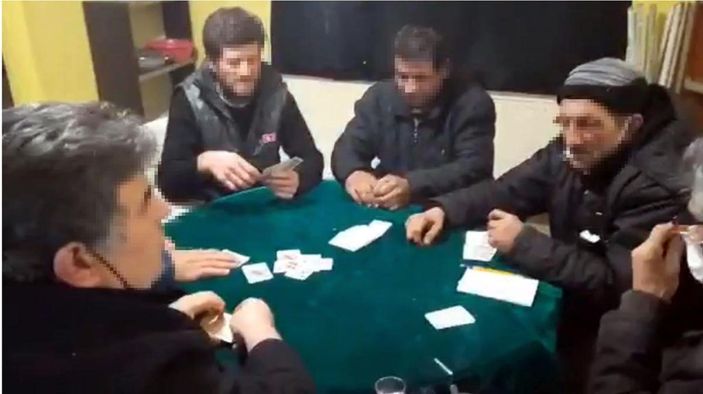 Eski dernek binasında kumar oynarken yakalanan 25 kişiye 78 bin 750 lira ceza -5
