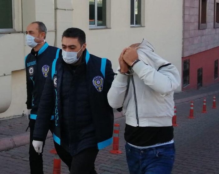Kayseri'de gurbetçiyi dolandıran 3 kardeş tutuklandı -3