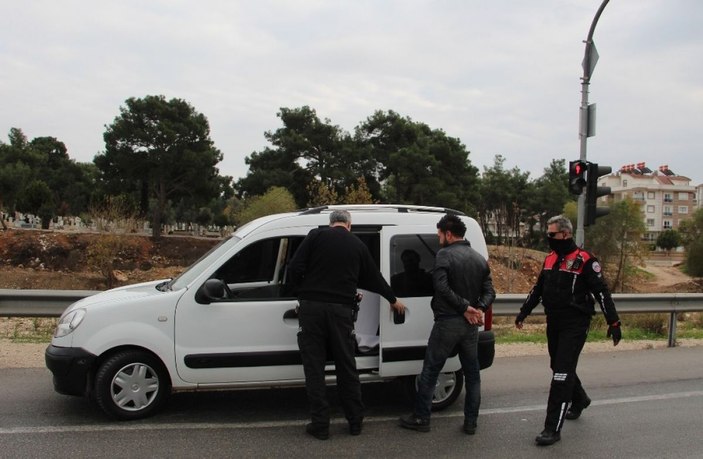 İkinci kez alkollü araç kullanırken yakalandığı polise, Ben de memur çocuğuyum dedi -7