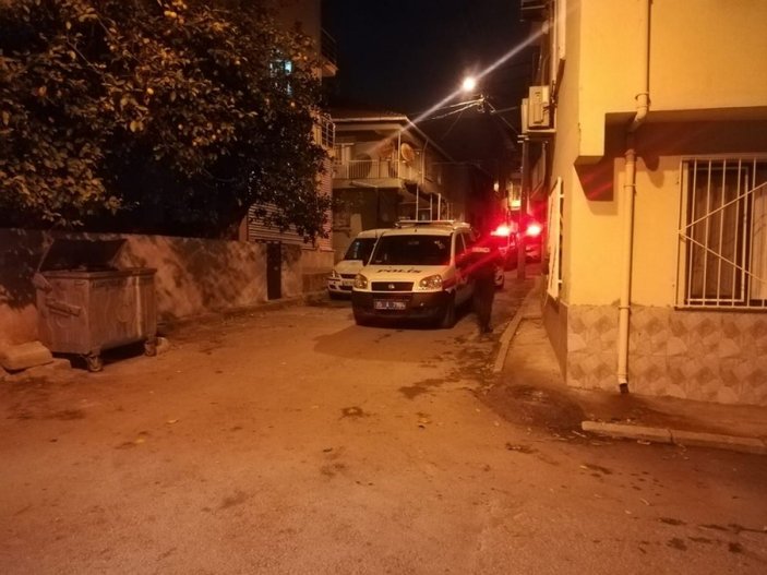 İzmir’de gecenin sessizliğini bölen kavga: 4 yaralı -3
