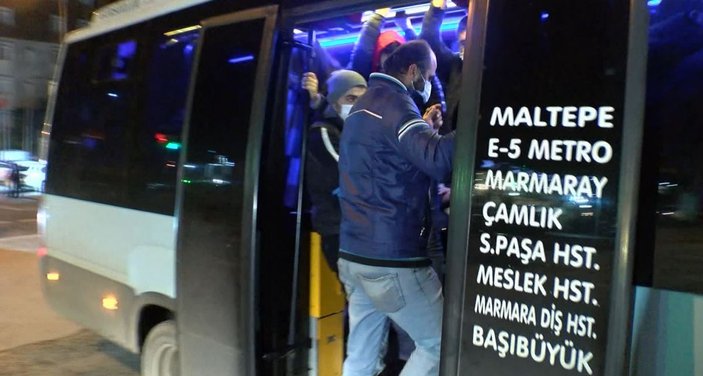 İstanbul'da fazla yolcu taşıyan  minibüslerin görünmezlik hilesi -5