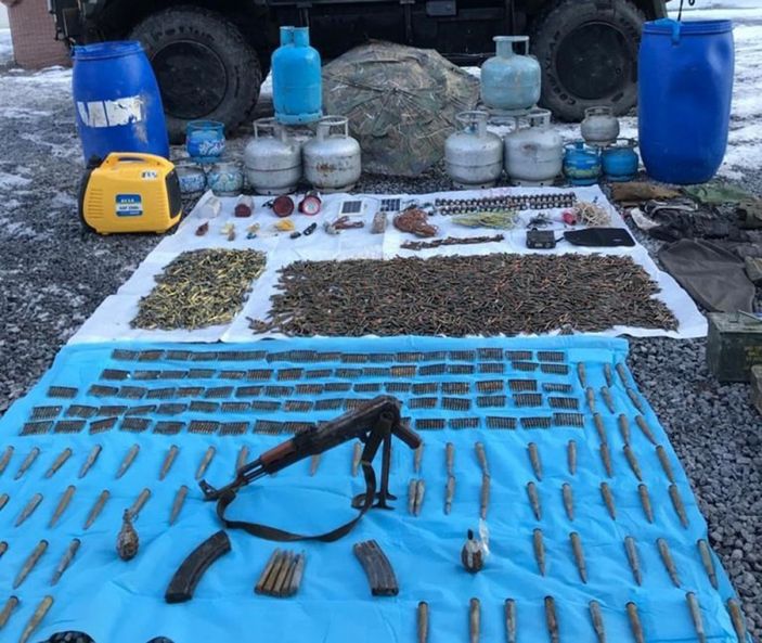 Hakkari’de cephanelik ele geçirildi -1