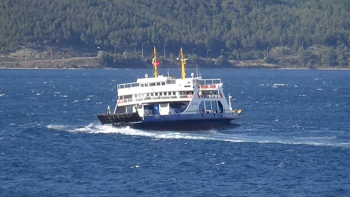 Çanakkale’de lodos; feribotlar beşik gibi sallandı, ada seferleri durdu -1