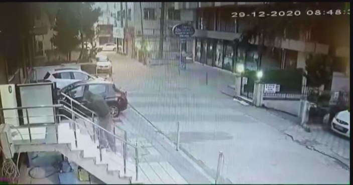 Maltepe'de Aylin Sözer'i öldüren kişinin binaya giriş anı kamerada -4