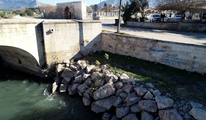 Adana Misis Köprüsü