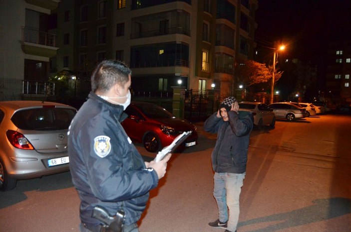 Aksaray'da kısıtlamaya uymayan genç, apartmanın bodrumunda saklanırken yakalandı