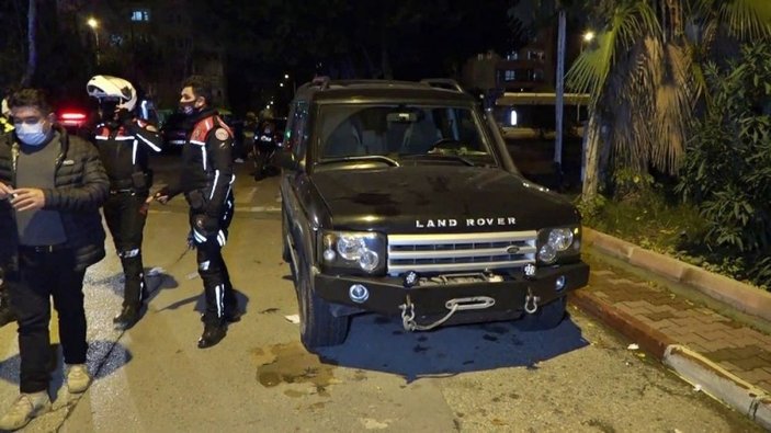 Antalya’da dur ihtarına uymayan sürücü, onlarca polisi peşine taktı