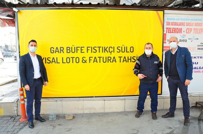 25 milyon TL'lik çeyrek bileti satan bayi altınla ödüllendirildi -7