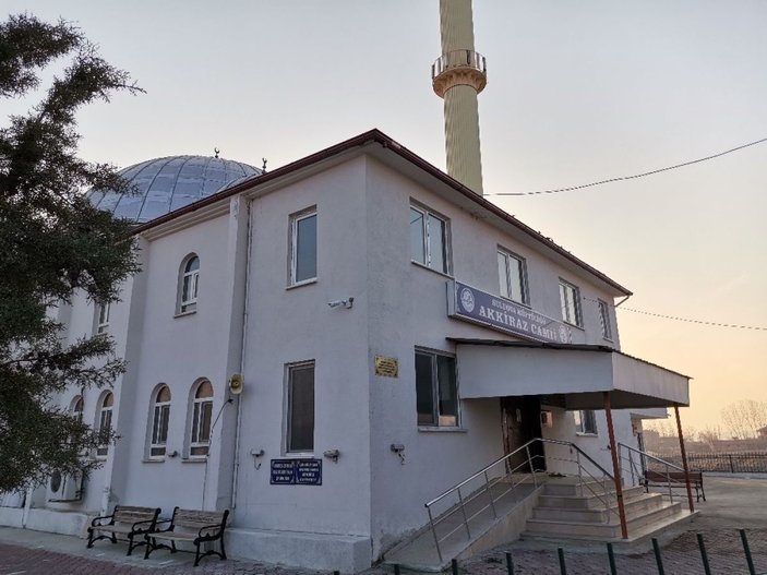 Akkiraz Camii