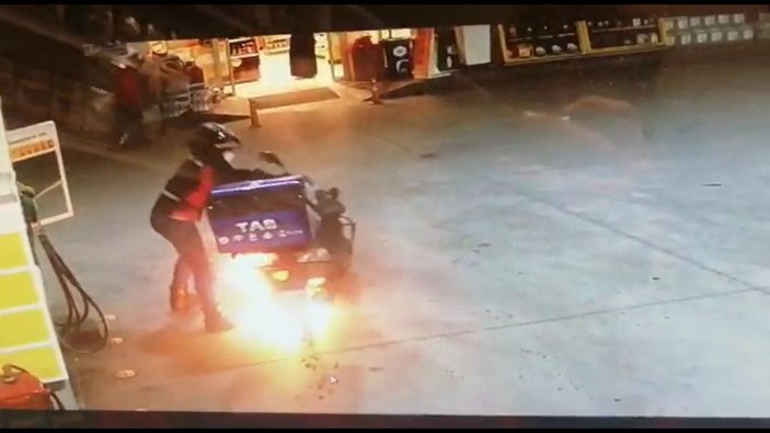 Zonguldak'ta yakıt alan motosikletlinin aracı yandı