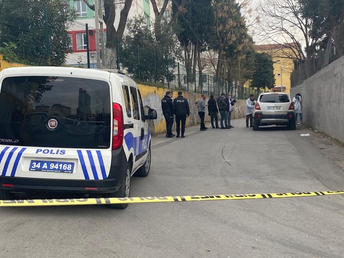 Pendik'te plakasında 'Maşallah' yazan araçla 350 bin lira gasbettiler