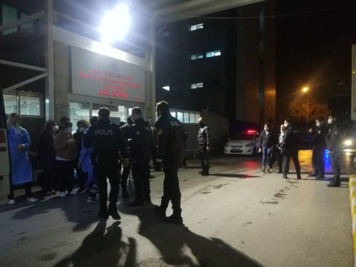 İzmir’de taksi şoförünü bıçaklayıp aracıyla kaçtılar
