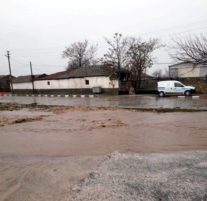 Edirne'de nehirlerin debileri artıyor, sarı alarm verildi -10
