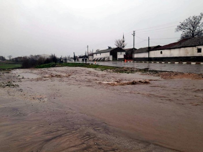 Edirne'de nehirlerin debileri artıyor, sarı alarm verildi -1