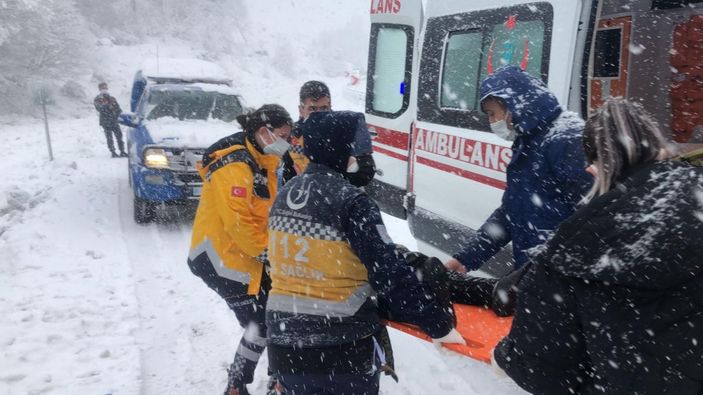 Zonguldak’ta yolcu otobüsü devrildi; yaralılar var (1) -7