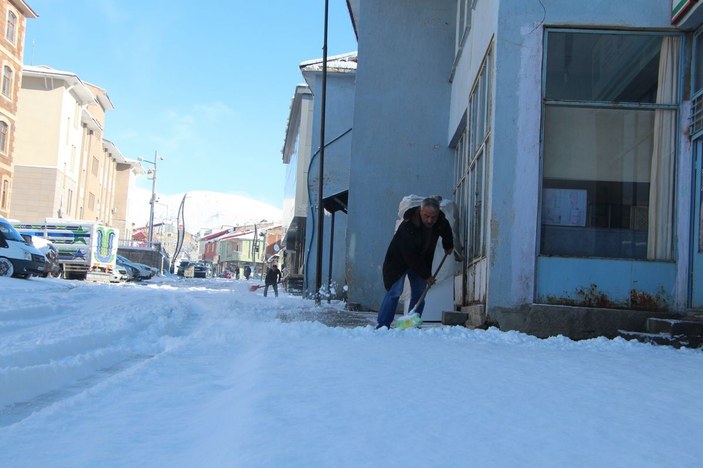 Karlıova'da kar yağışına rağmen 'kuraklık' korkusu -8