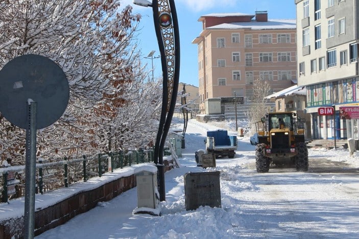 Karlıova'da kar yağışına rağmen 'kuraklık' korkusu -4