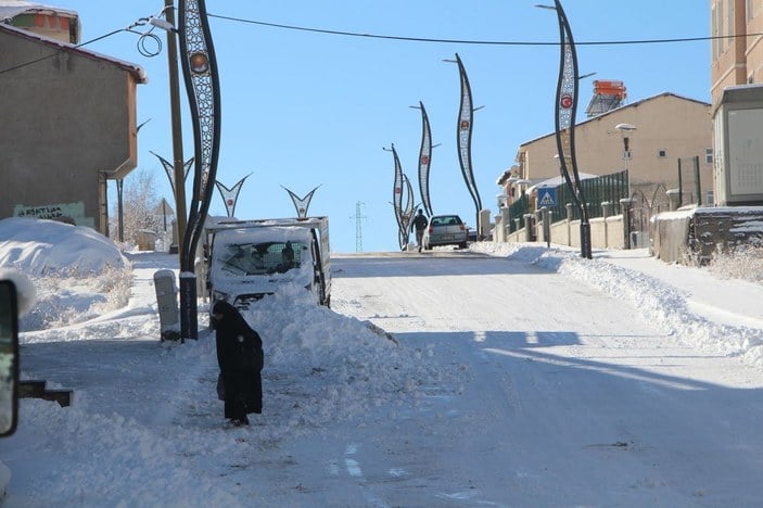 Karlıova'da kar yağışına rağmen 'kuraklık' korkusu -7