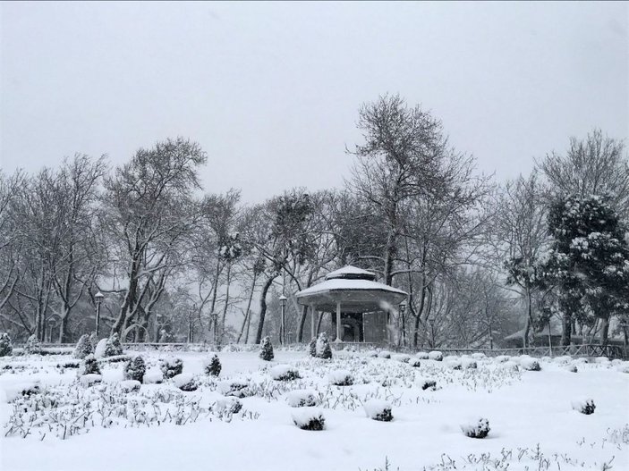 İstanbul’da kar etkisini artırdı, Çamlıca Tepesi’nde kar kalınlığı 20 santime ulaştı -2