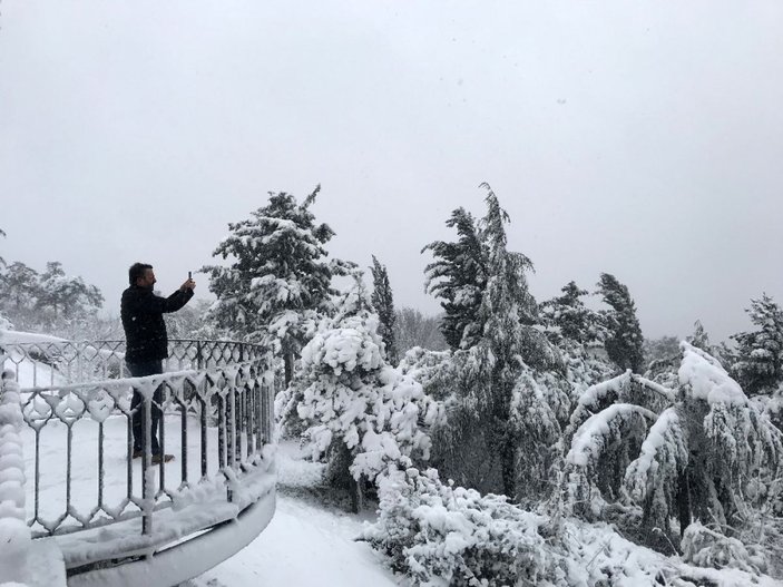 İstanbul’da kar etkisini artırdı, Çamlıca Tepesi’nde kar kalınlığı 20 santime ulaştı -5