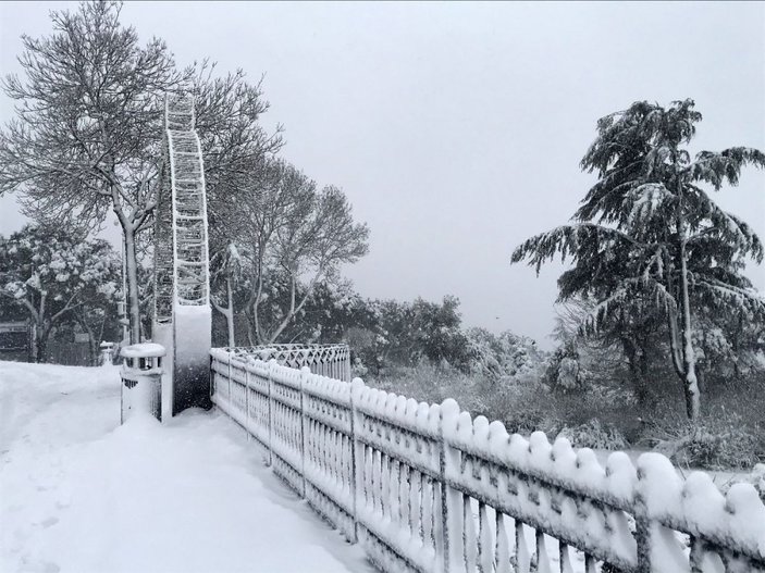 İstanbul’da kar etkisini artırdı, Çamlıca Tepesi’nde kar kalınlığı 20 santime ulaştı -3