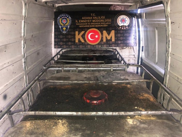 Adana’da 2 bin litre kaçak akaryakıt ele geçirildi -1