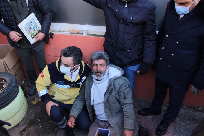 HDP'li milletvekili evlat nöbetindeki ailelere zafer işareti yaptı, gerginlik yaşandı -10
