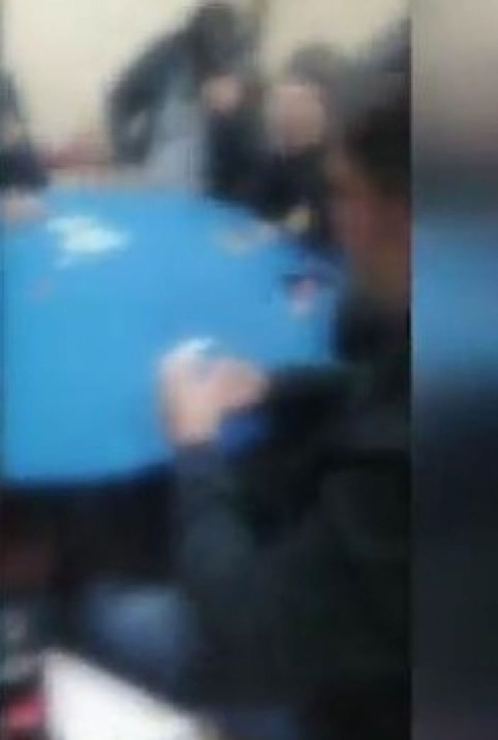 Kağıthane'de kumar baskını; 16 kişiye 55 bin lira ceza kesildi -2