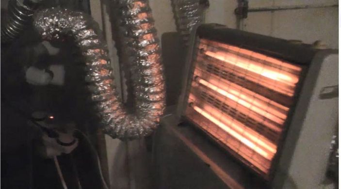 Hint keneviri yetiştirmek için kıyafet dolabına ve odalara özel düzenek kurmuşlar -8