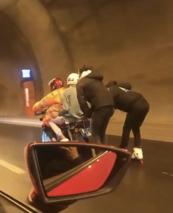 Tünelde patenli gençlerin motosiklet arkasında yolculuğu  yürekleri ağıza getirdi -2