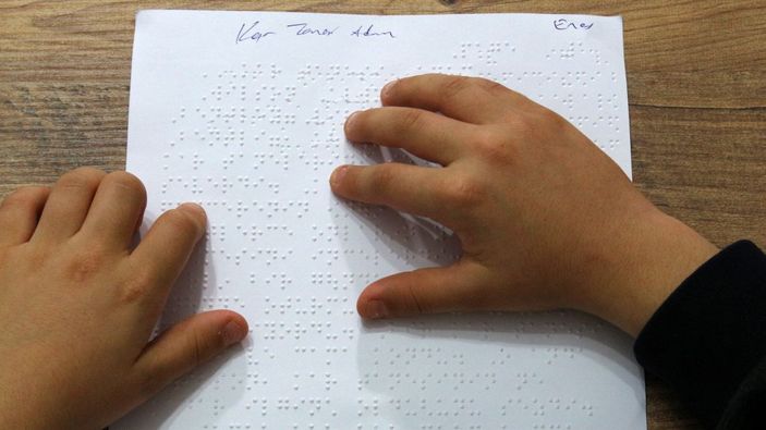 d Yakıştır kardeşler, dünyayı parmaklarıyla keşfetti -4