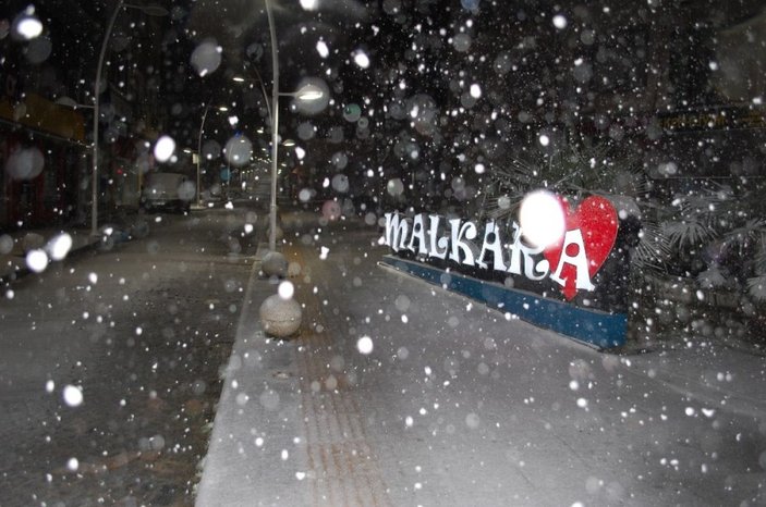 Kar yeniden İstanbul’un kapısında